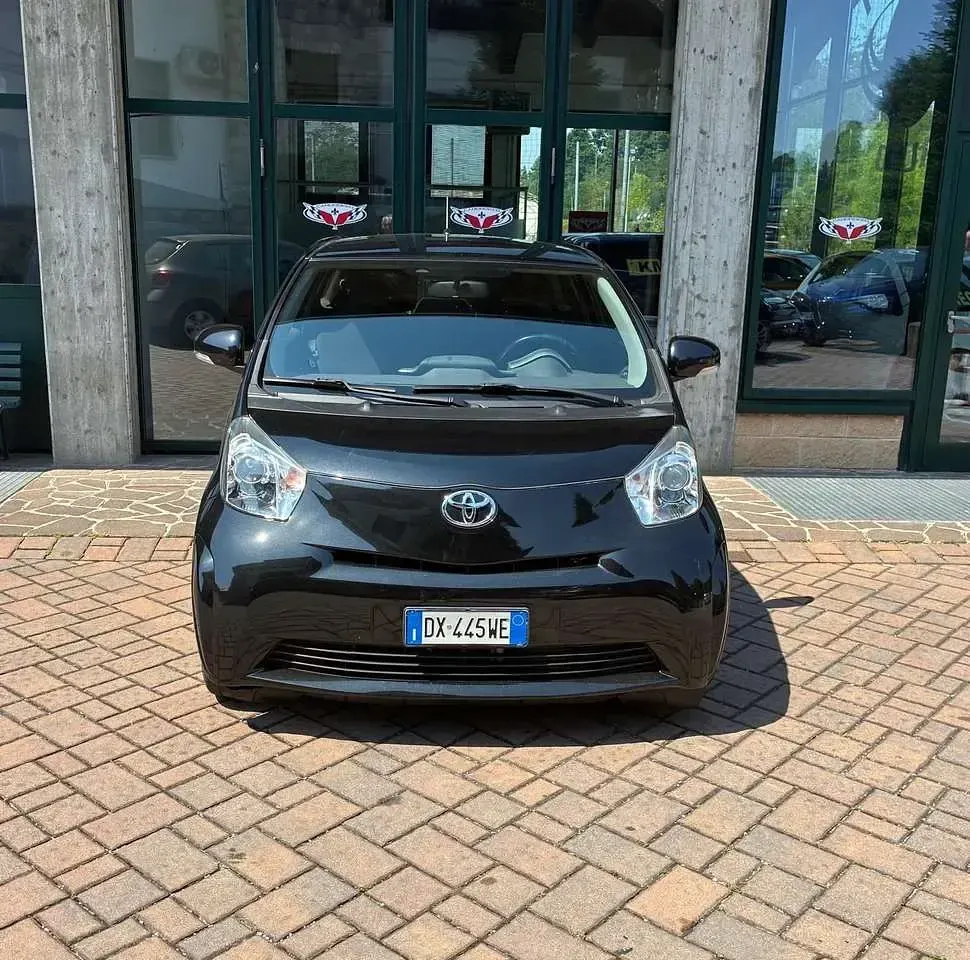 Usata Toyota iQ 68 CV (50 kW) 2009 Nero Utilitaria