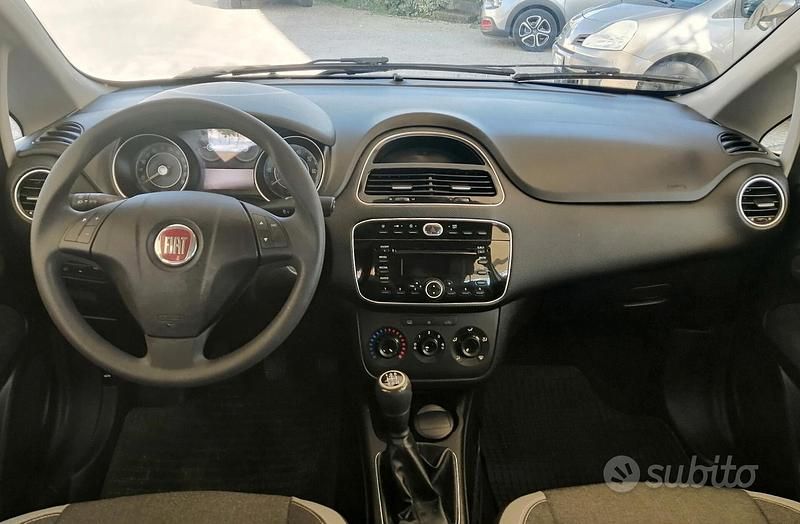 Usata Fiat Punto 95 CV (69 kW) 2012 Grigio Utilitaria