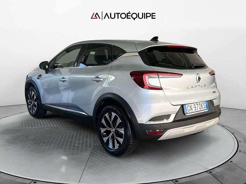 Usata Renault Captur Techno 143 CV (105 kW) 2023 Grigio SUV