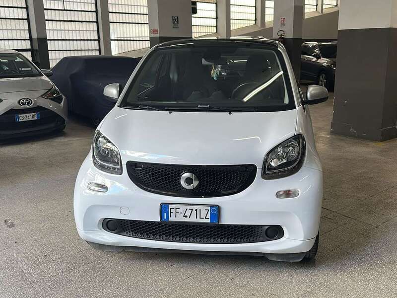 Bianco Usata 2016 Smart ForTwo Coupé Passion Due volumi | 11.900 € (Buon prezzo) - Immagine 1/4