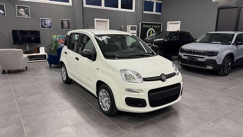 Nuova Fiat Panda S 69 CV (50 kW) 2025 Bianco Utilitaria