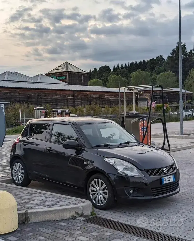 Usata Suzuki Swift 94 CV (69 kW) 2013 Nero Utilitaria