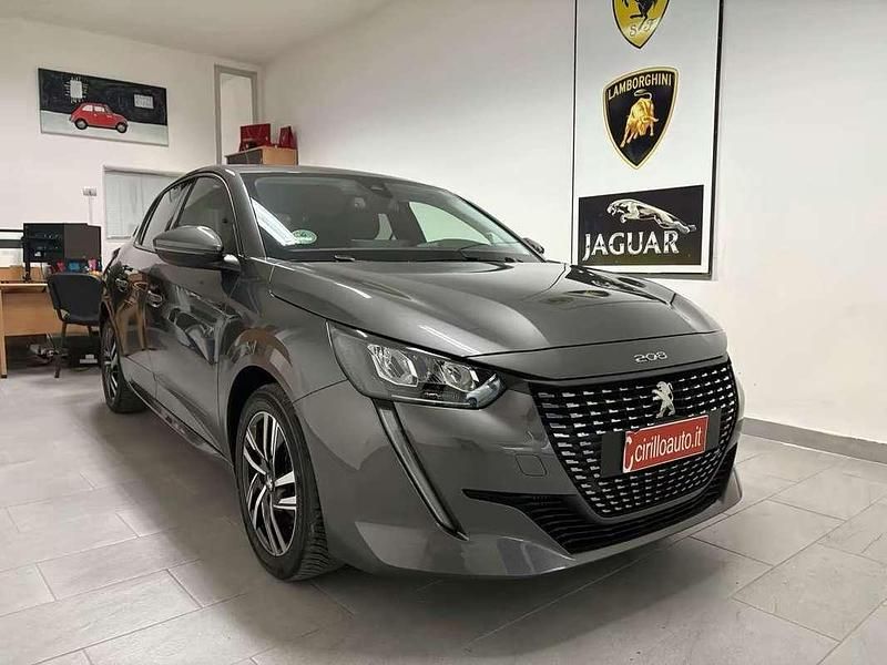 Usata Peugeot 208 Allure 101 CV (74 kW) 2021 Grigio Utilitaria