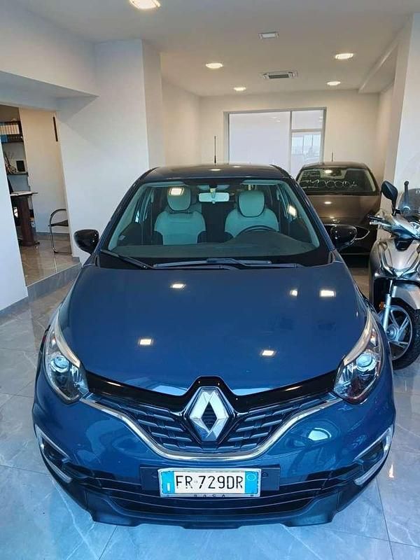 Usata Renault Captur 90 CV (66 kW) 2018 Grigio SUV