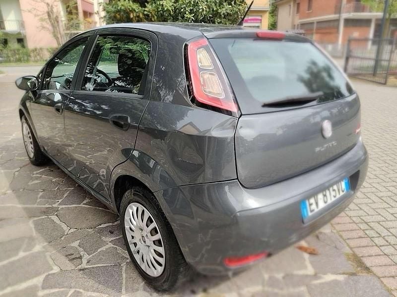 Usata Fiat Punto Street 69 CV (50 kW) 2014 Grigio Utilitaria