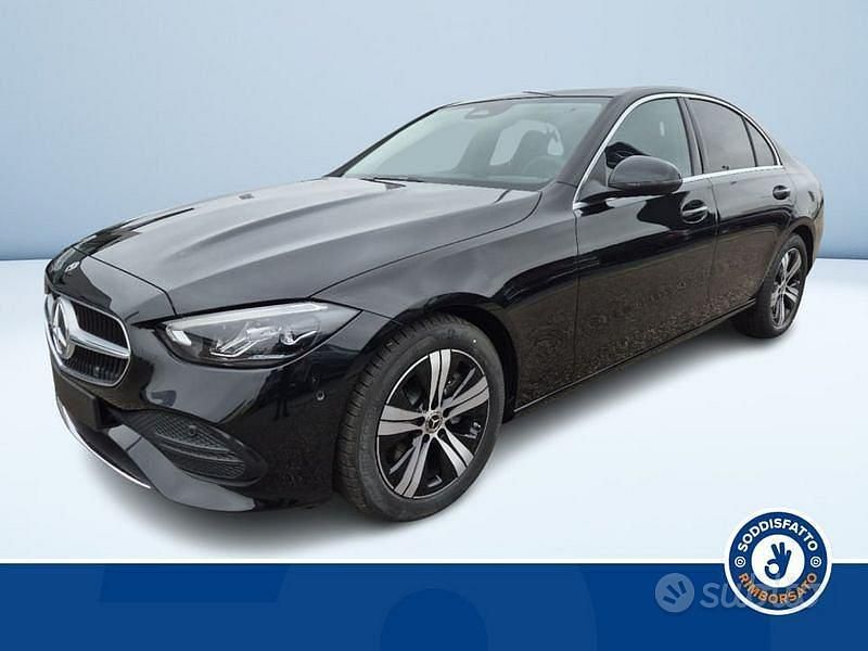 Nero Nuova 2025 Mercedes C220 Advanced Plus Tre volumi | 56.100 € (Buon prezzo) - Immagine 1/3