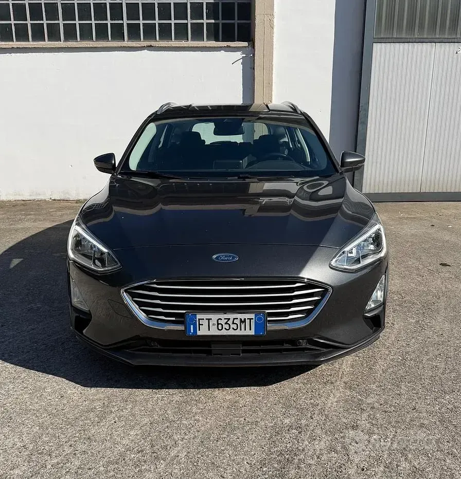 Usata Ford Focus Vignale 120 CV (88 kW) 2018 Grigio Station wagon