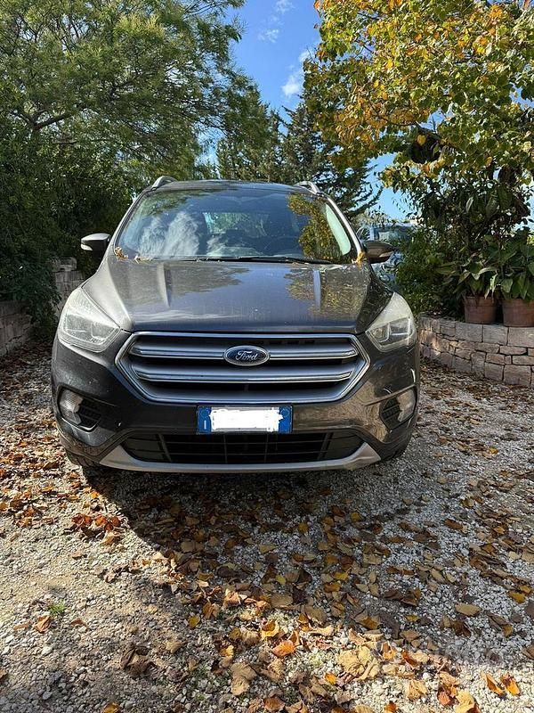 Usata Ford Kuga 120 CV (88 kW) 2017 SUV