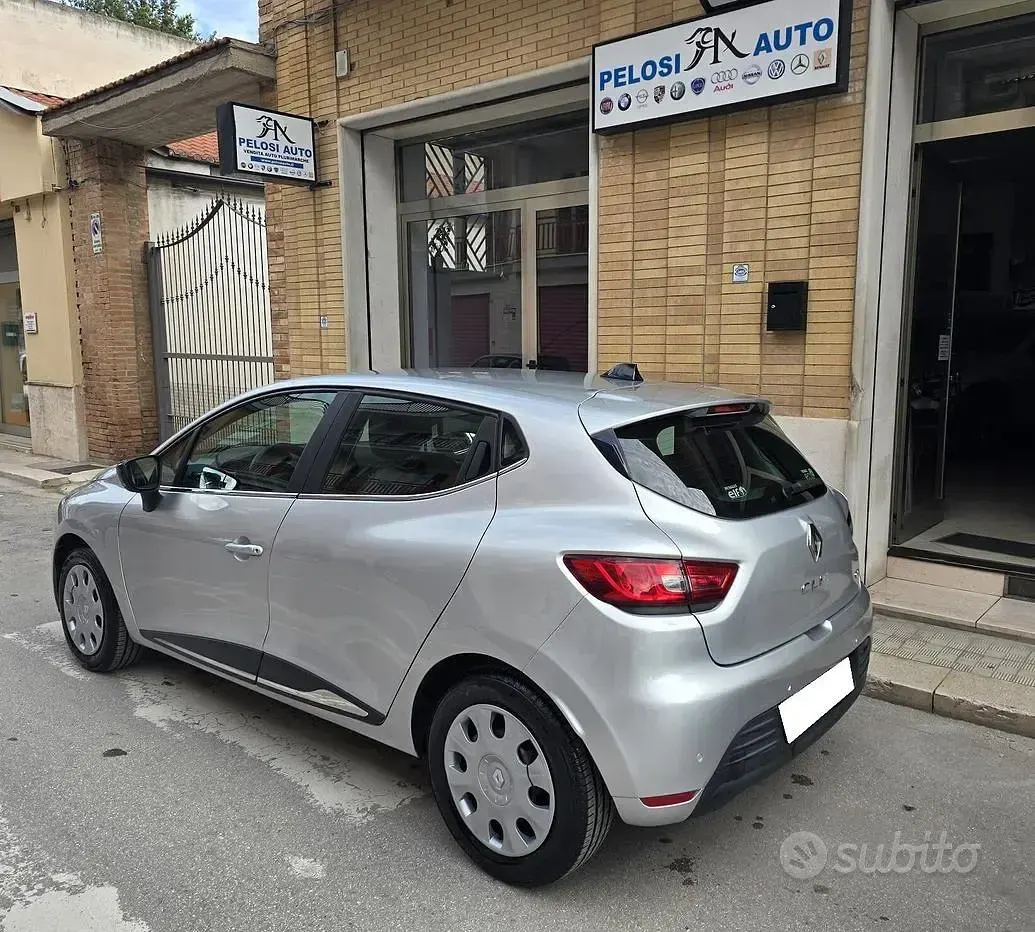 Usata Renault Clio IV 75 CV (55 kW) 2017 Grigio Berlina