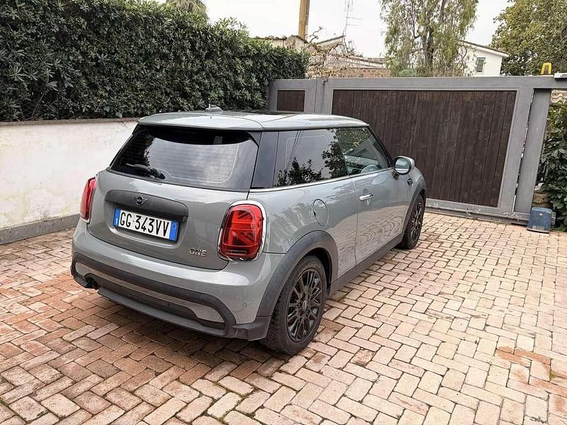 Usata Mini ONE Essential 102 CV (75 kW) 2021 Utilitaria