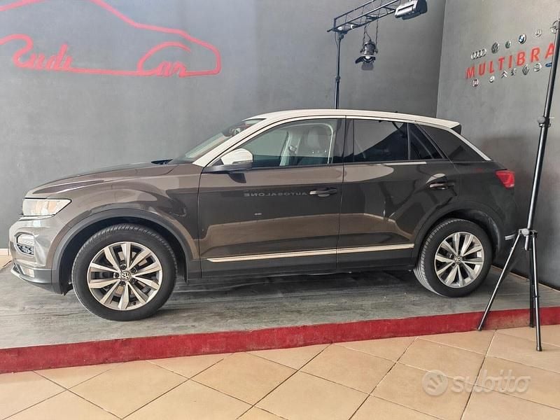 Usata VW T-Roc Advance 150 CV (110 kW) 2018 Marrone SUV