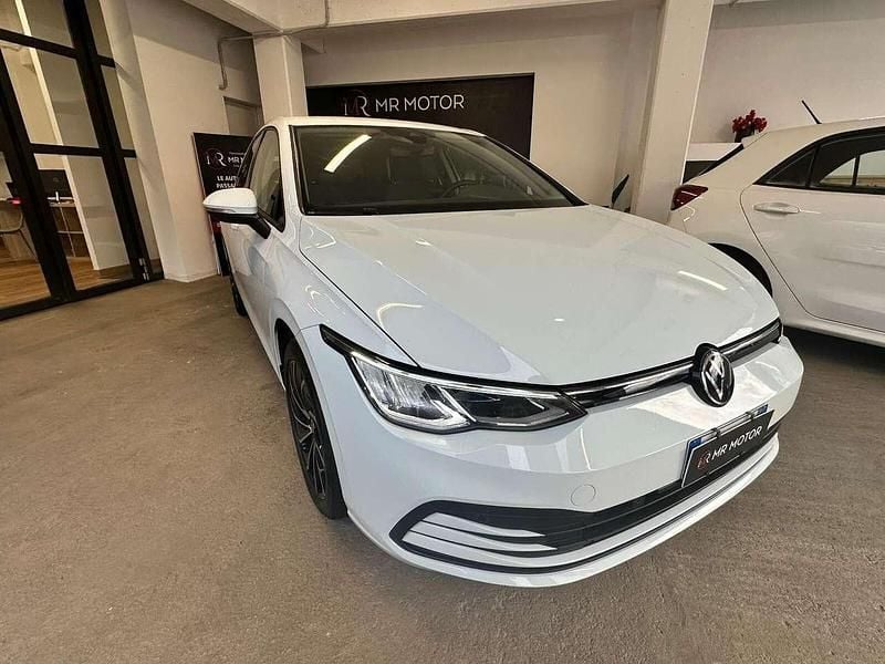 Usata VW Golf VIII Life 131 CV (96 kW) 2021 Bianco Berlina