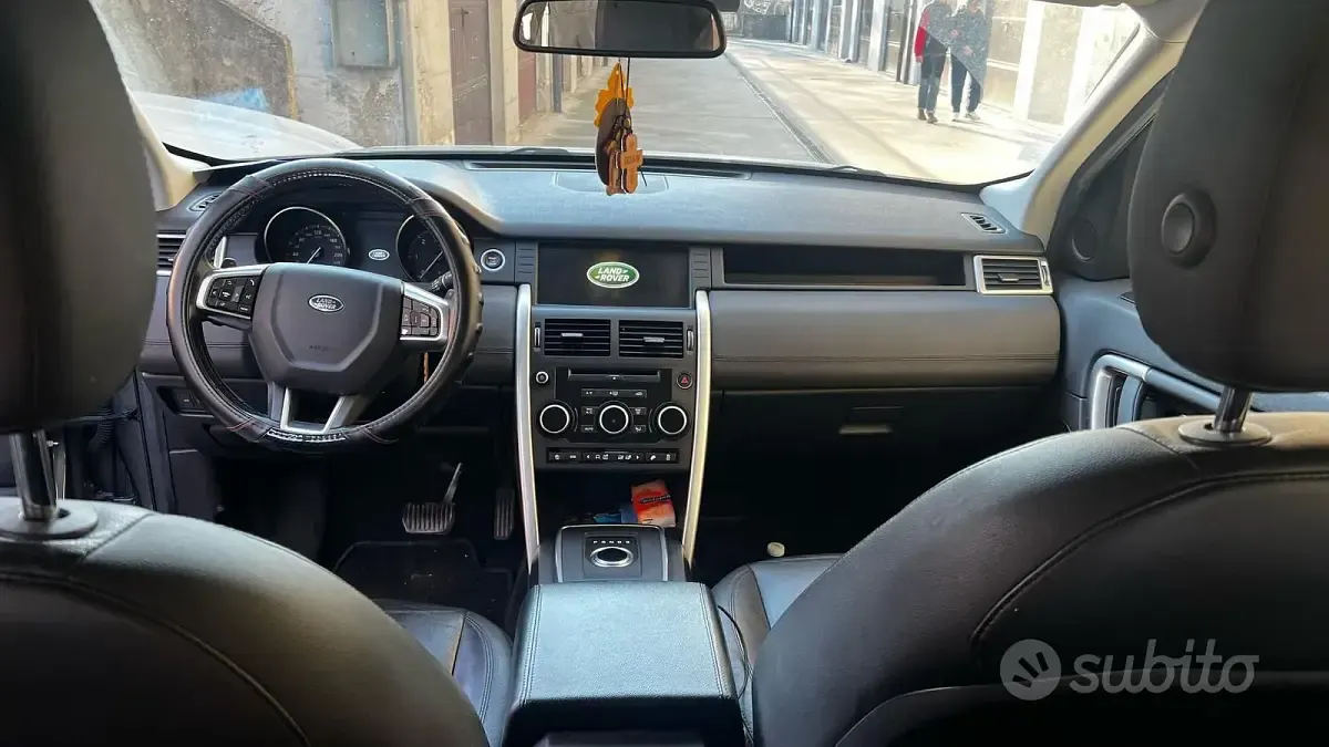 Usata Land Rover Discovery 5 179 CV (131 kW) 2017 Grigio SUV