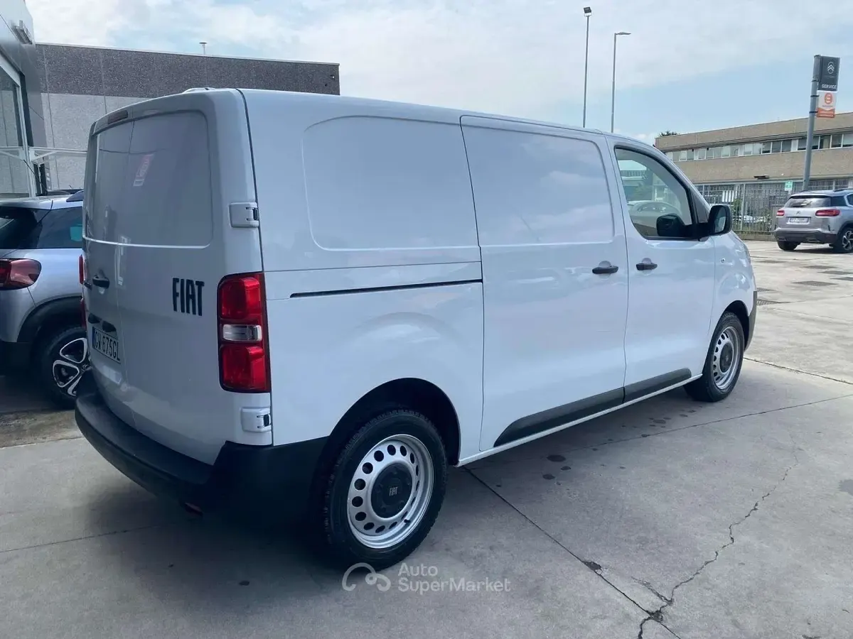 Begagnad Fiat Scudo 144 HK (105 kW) 2024 Vit Van