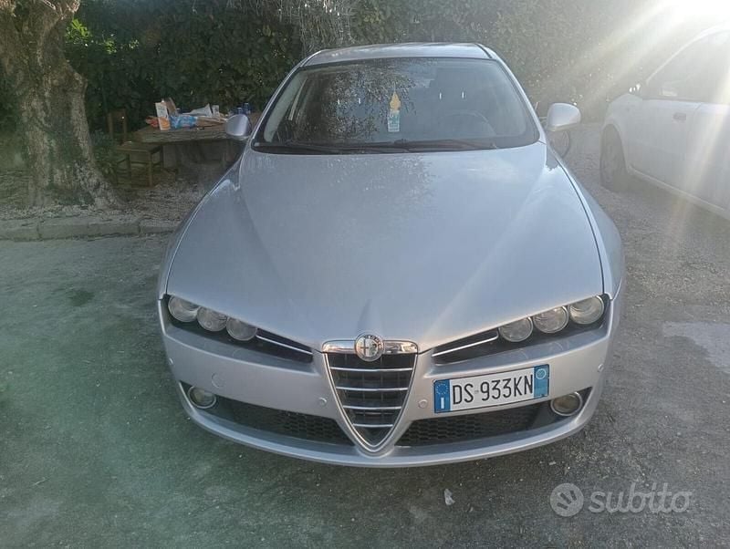 Usata Alfa Romeo 159 Ti 150 CV (110 kW) 2008 Grigio Berlina