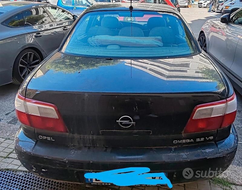 Usata Opel Omega Executive 218 CV (160 kW) 2001 Berlina