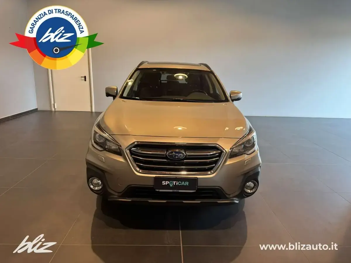 Usata Subaru Outback Premium 175 CV (128 kW) 2019 Bronzo Station wagon