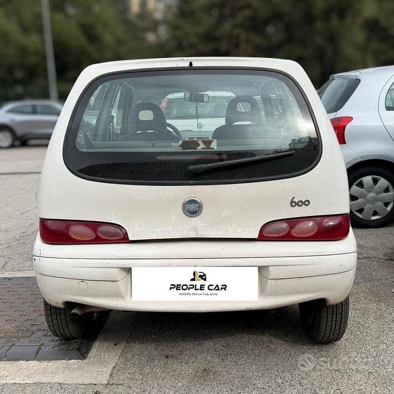 Käytetty Fiat 600 54 HP (39 kW) 2007 Valkoinen Viistoperä