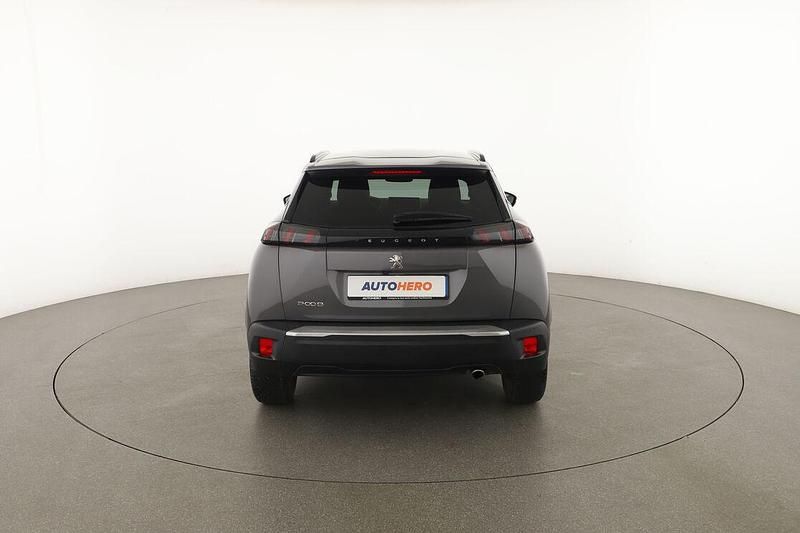 Usata Peugeot 2008 Allure 131 CV (96 kW) 2022 Grigio SUV