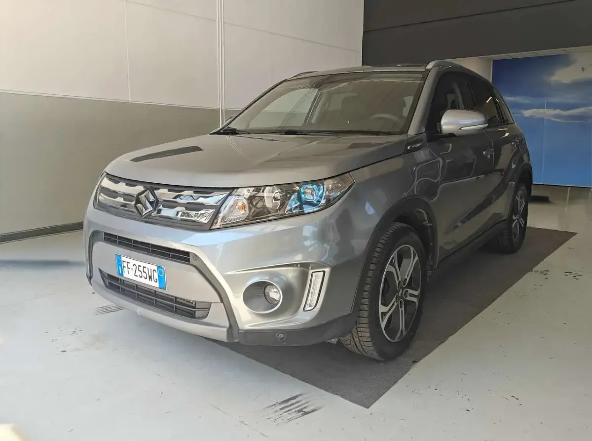 Usata Suzuki Vitara 120 CV (88 kW) 2016 Grigio SUV