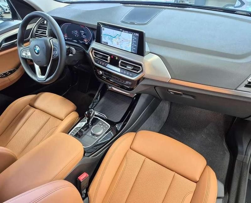 Begagnad BMW X3 190 HK (139 kW) 2023 Grå SUV
