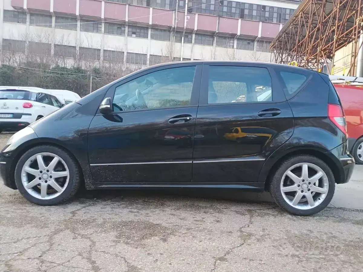 Usata Mercedes A180 Edition 109 CV (80 kW) 2011 Nero Utilitaria