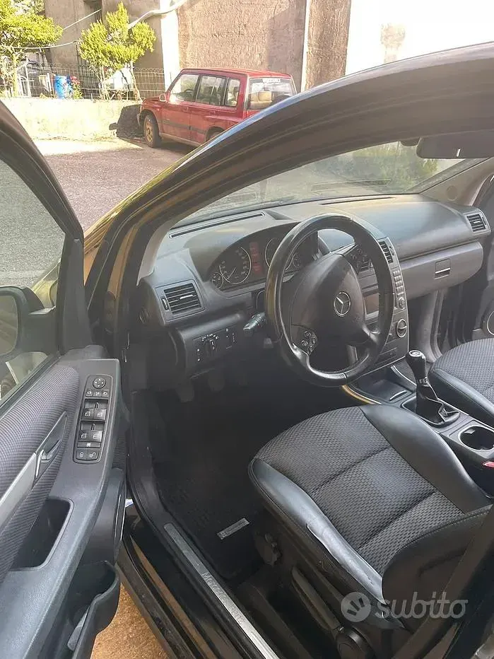 Usata Mercedes A160 95 CV (69 kW) 2009 Nero Berlina