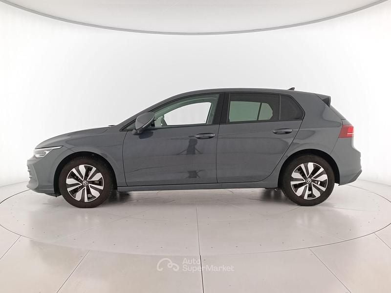 Usata VW Golf VIII Edition 116 CV (85 kW) 2024 Dolphin grey metallizzato Berlina