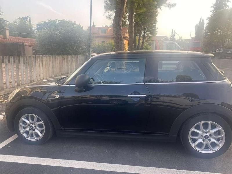 Usata Mini ONE 75 CV (55 kW) 2016 Nero Utilitaria