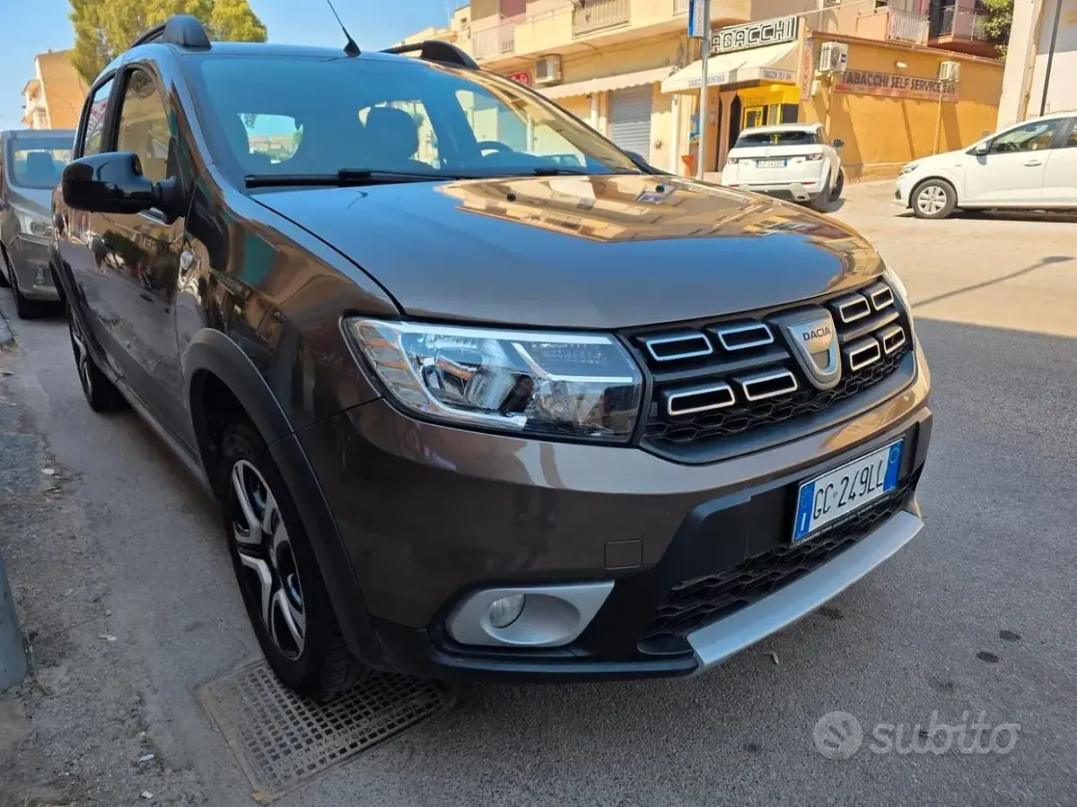 Usata Dacia Sandero Stepway 95 CV (69 kW) 2020 Marrone SUV