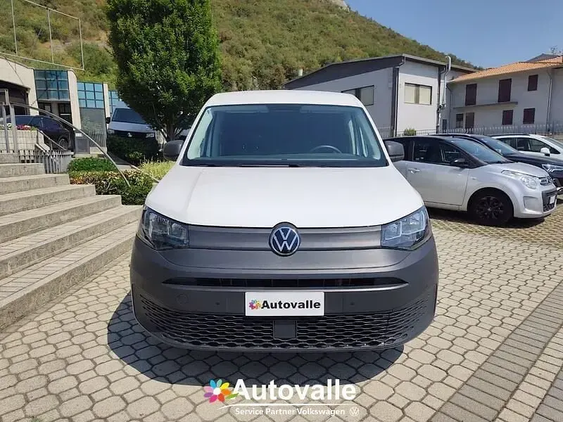 Usata VW Caddy 102 CV (75 kW) 2021 Bianco Monovolume