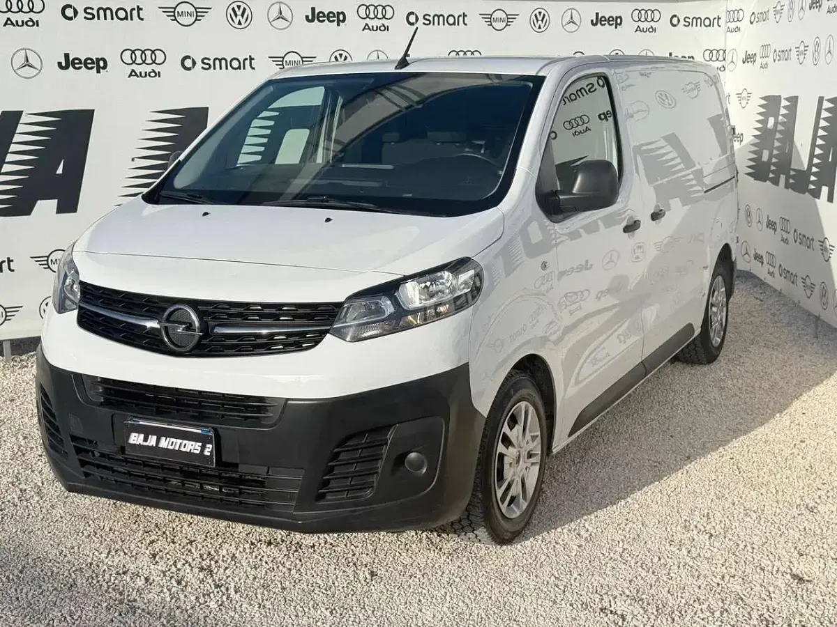 Usata Opel Vivaro Enjoy Plus 120 CV (88 kW) 2022 Bianco Monovolume