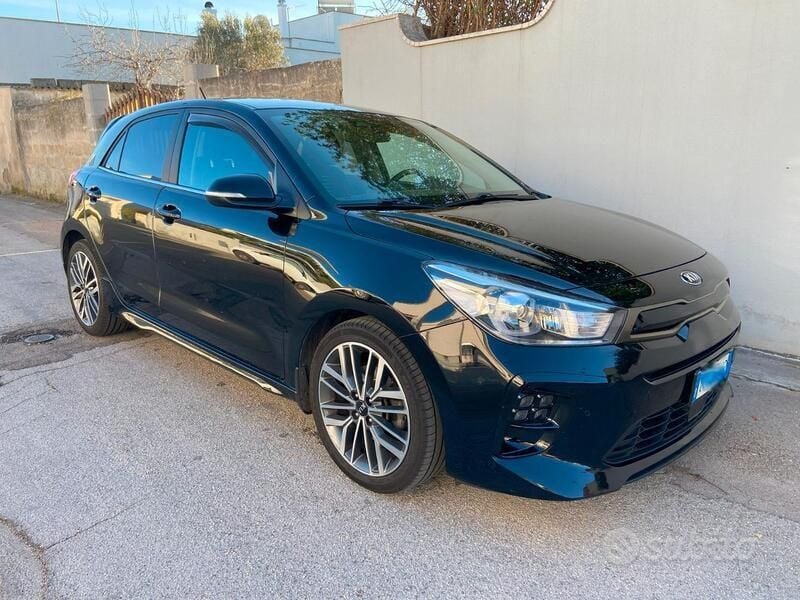 Usata Kia Rio GT-Line 120 CV (88 kW) 2021 Nero Berlina