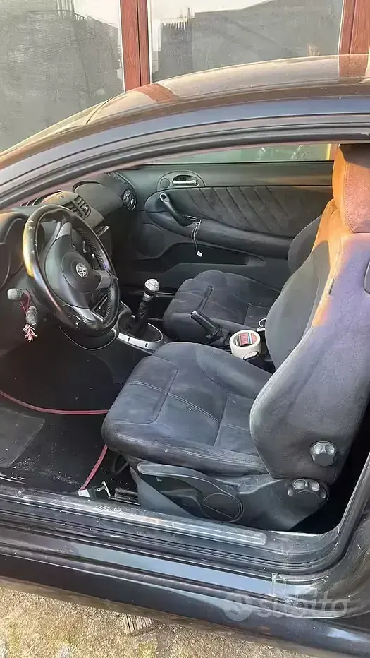 Usata Alfa Romeo GT 150 CV (110 kW) 2004 Nero Coupé