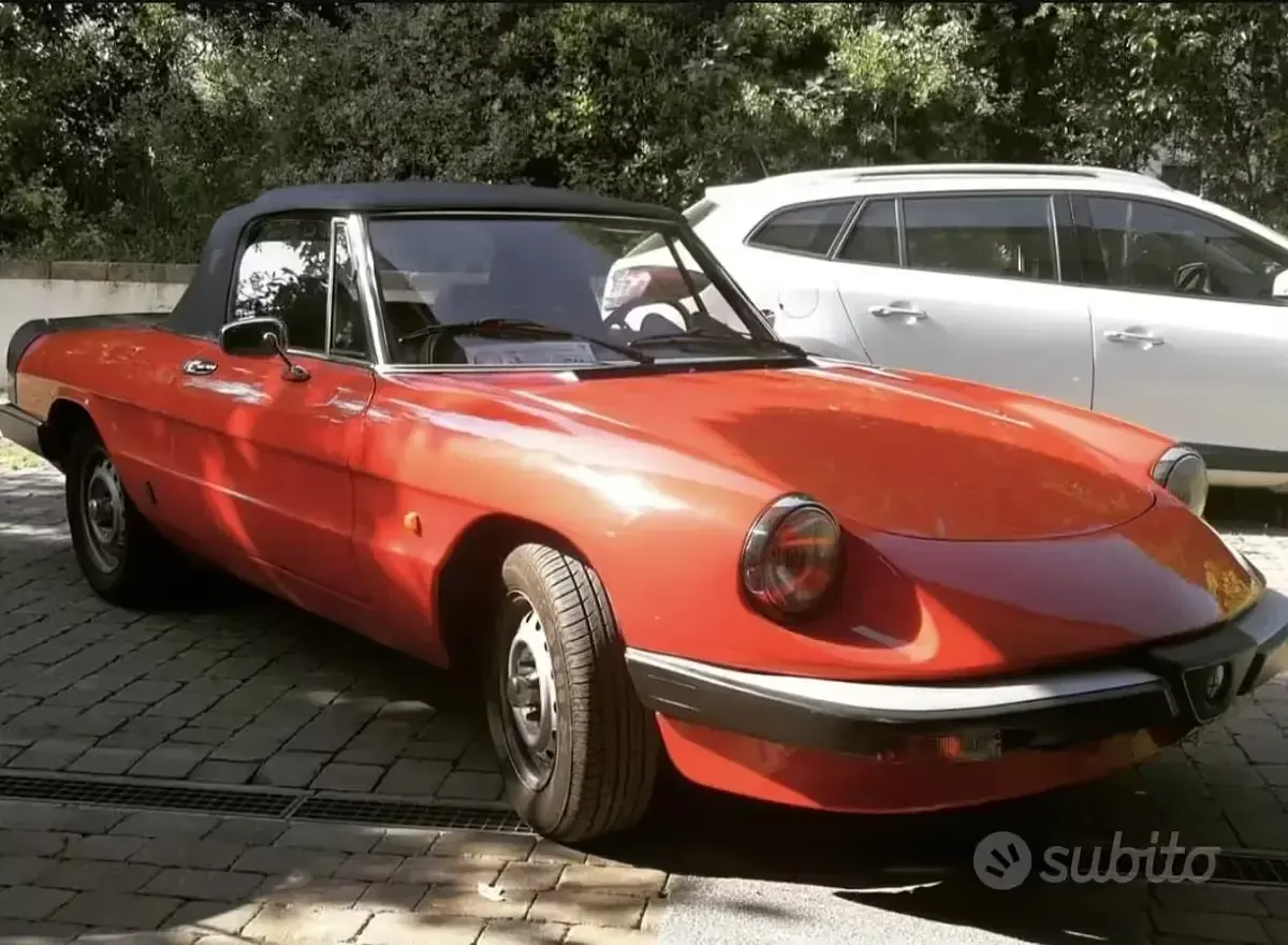 Usata Alfa Romeo 2000 Veloce 128 CV (94 kW) 1982 Rosso Coupé