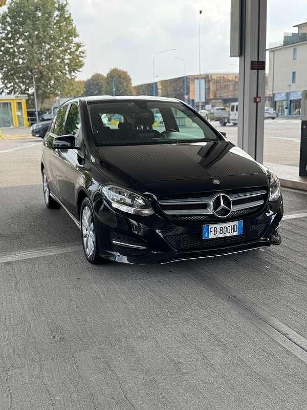 Usata 2015 Mercedes B200 Premium Monovolume | 7800 € (Super prezzo) - Immagine 1/4