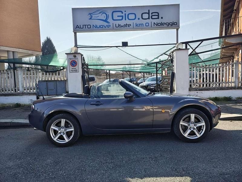 Usata Mazda MX5 126 CV (92 kW) 2006 Grigio Cabrio