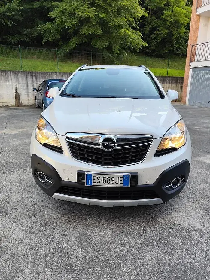 Usata Opel Mokka Cosmo 116 CV (85 kW) 2013 Bianco SUV