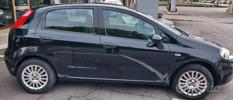 Usata Fiat Grande Punto Street 2015 Nero Utilitaria