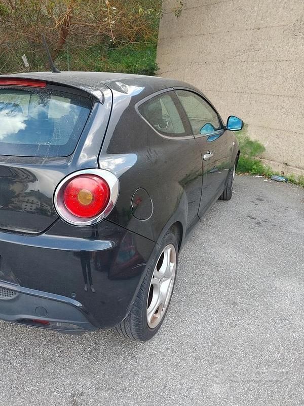 Nero Usata 2009 Alfa Romeo MiTo Due volumi | 2500 € - Immagine 1/4