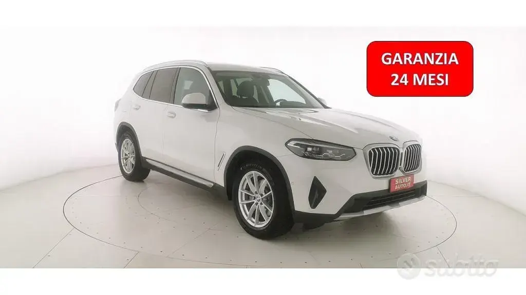 Usata BMW X3 Efficient Dynamics 190 CV (139 kW) 2024 Bianco SUV