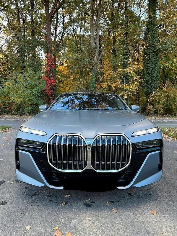 Usata BMW 740 286 CV (210 kW) 2025 Berlina
