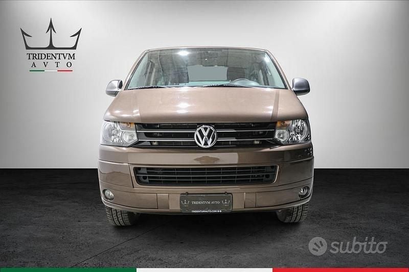 Usata VW Multivan Startline 140 CV (102 kW) 2011 Marrone Monovolume