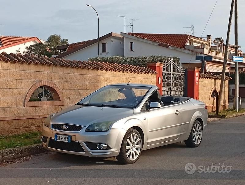 Usata Ford Focus Cabriolet 136 CV (100 kW) 2007 Grigio Cabrio