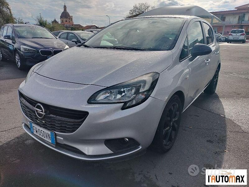 Usata Opel Corsa 70 CV (51 kW) 2019 Argento Berlina