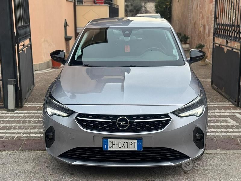Usata Opel Corsa Elegance 101 CV (74 kW) 2021 Grigio Utilitaria