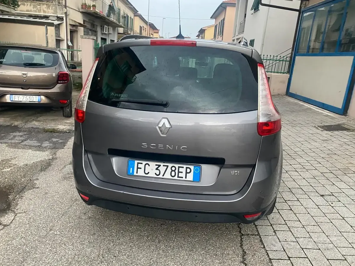 Usata Renault Scénic 110 CV (80 kW) 2016 Grigio Monovolume