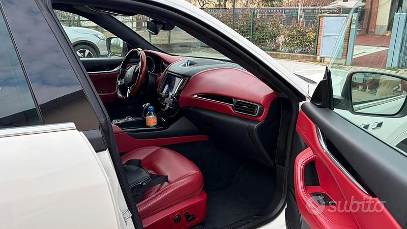 Usata Maserati Levante 250 CV (183 kW) 2018 Bianco SUV