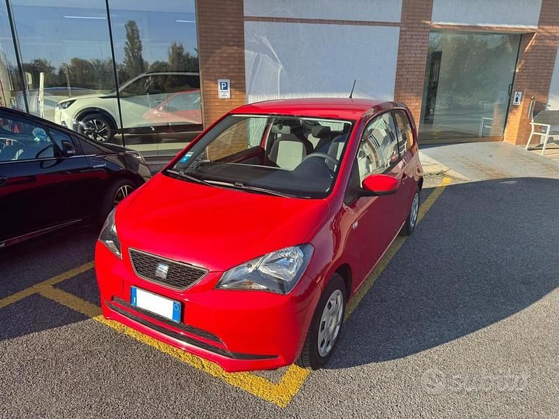 Usata Seat Mii Style 60 CV (44 kW) 2014 Rosso Utilitaria