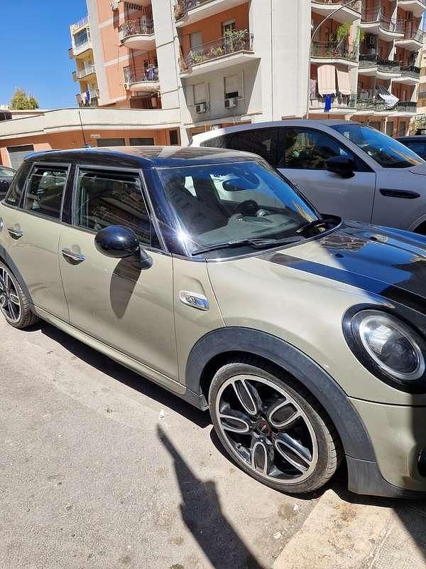 Begagnad Mini Cooper SD 170 HK (125 kW) 2018 Halvkombi